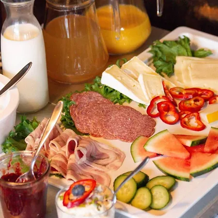 Semesterbostad For 4, Steps From Mariehaven