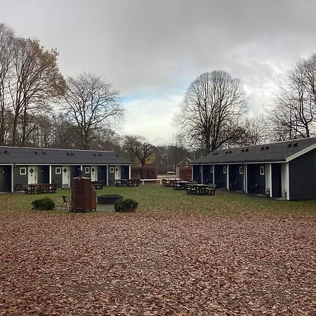 For 4, Steps From Mariehaven *