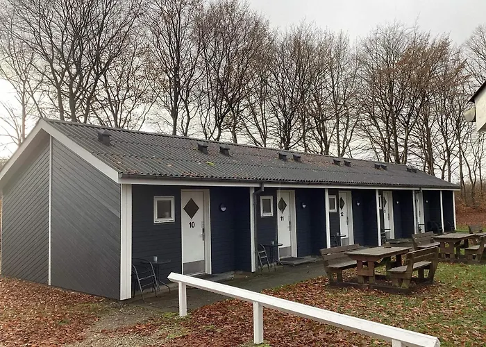 Semesterbostad For 4, Steps From Mariehaven